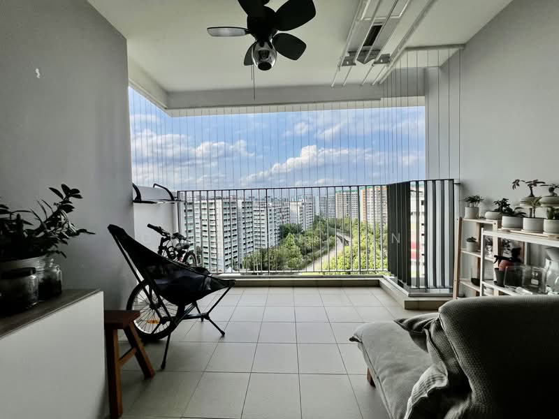 347A Yishun Avenue 11 HDB Flat For Sale at S$ 848,000 | PropertyGuru Singapore - Balcony
