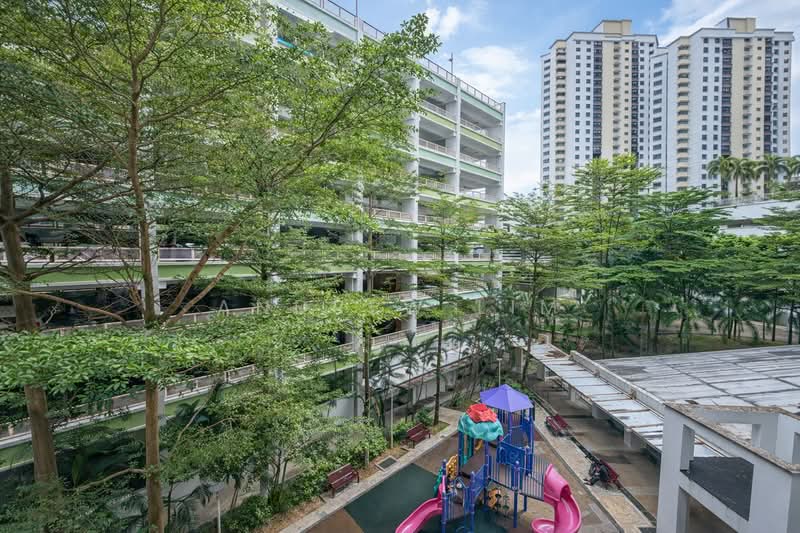 462 Clementi Avenue 3 HDB Flat For Sale at S$ 900,000 | PropertyGuru Singapore - Exterior