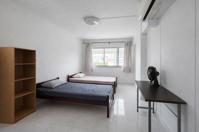 272 Bangkit Road HDB Flat For Sale at S$ 650,000 | PropertyGuru Singapore - Bedroom