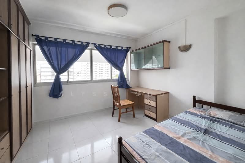 272 Bangkit Road HDB Flat For Sale at S$ 650,000 | PropertyGuru Singapore - Bedroom