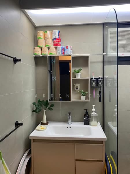 129B Plantation Crescent, , Room Rental, 110 sqft, HDB Flat For Rent, by Darren Yeo, 500095467 - Bathroom - PropertyGuru.com.sg