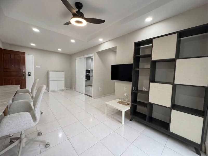 309B Anchorvale Road HDB Flat For Sale at S$ 620,000 | PropertyGuru Singapore - Living Room