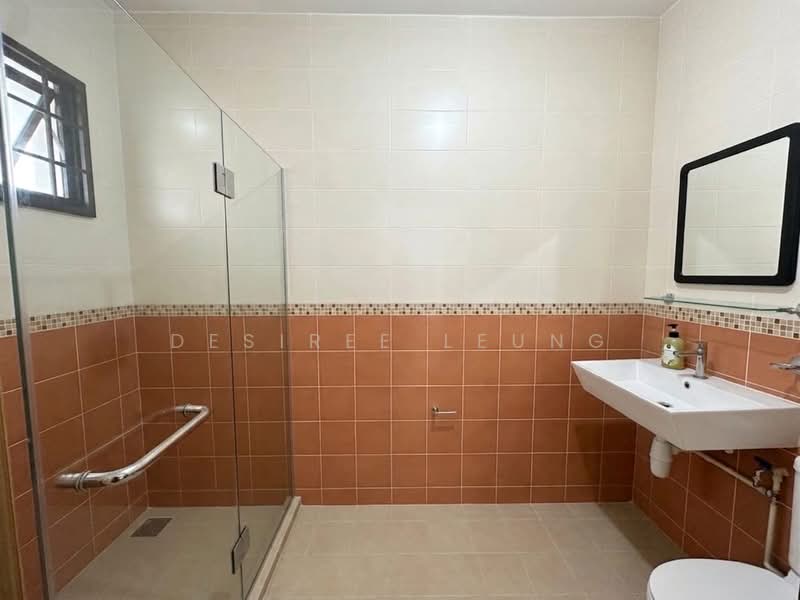 309B Anchorvale Road HDB Flat For Sale at S$ 620,000 | PropertyGuru Singapore - Bathroom