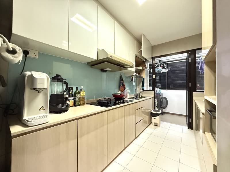 336C Yishun Street 31 HDB Flat For Sale at S$ 688,000 | PropertyGuru Singapore - Kitchen