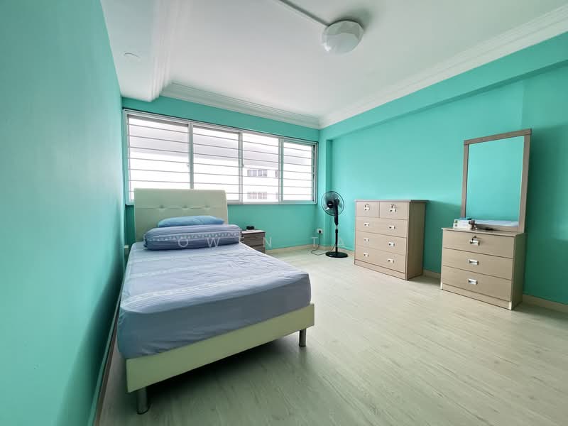 408 Choa Chu Kang Avenue 3 HDB Flat For Sale at S$ 650,000 | PropertyGuru Singapore - Bedroom