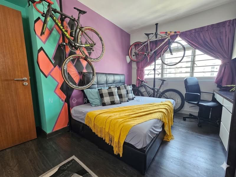 333D Anchorvale Link HDB Flat For Sale at S$ 730,000 | PropertyGuru Singapore - Master Bedroom