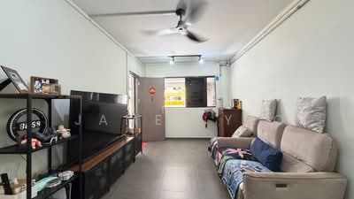 For Sale - 825 Yishun Street 81