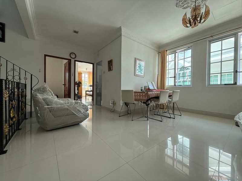 ⭐️⭐️LANDED7772@ Affordable FH Semi-d Sembawang Hills Estate, Within 1km to St Nicholas Sch DM 9321 7772 to view, 8 Bedrooms, 5,000 sqft, Semi-Detached House For Sale, by Daniel Haw, 500095542 - PropertyGuru.com.sg