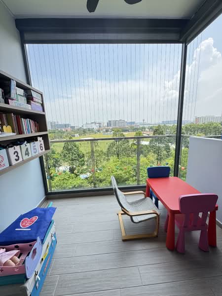 Twin VEW Condominium For Sale at S$ 1,348,888 | PropertyGuru Singapore - Balcony
