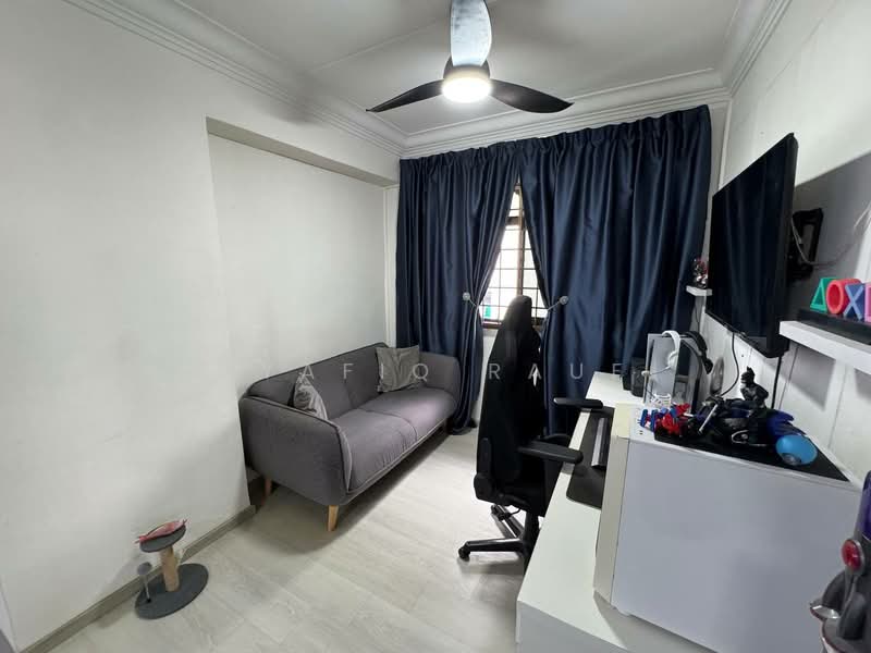 786D Woodlands Drive 60 HDB Flat For Sale at S$ 630,000 | PropertyGuru Singapore - Study