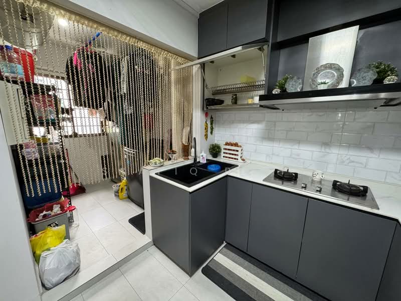 786D Woodlands Drive 60 HDB Flat For Sale at S$ 630,000 | PropertyGuru Singapore - Kitchen