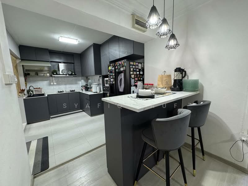 786D Woodlands Drive 60 HDB Flat For Sale at S$ 630,000 | PropertyGuru Singapore - Kitchen