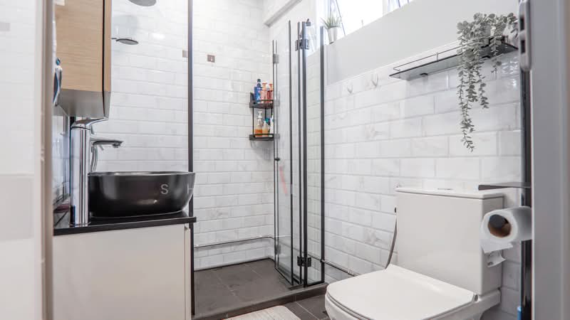 431 Tampines Street 41 HDB Flat For Sale at S$ 915,888 | PropertyGuru Singapore - Bathroom