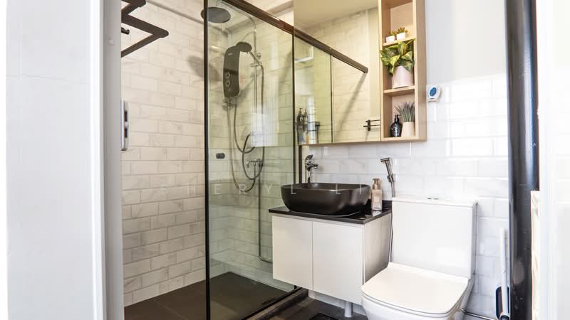 431 Tampines Street 41 HDB Flat For Sale at S$ 915,888 | PropertyGuru Singapore - Bathroom