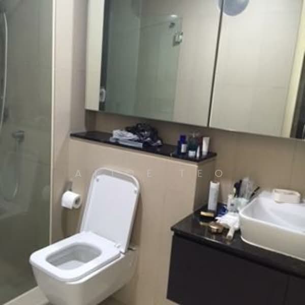 Spottiswoode Residences Condominium For Sale at S$ 2,100,000 | PropertyGuru Singapore - Bathroom