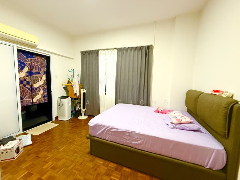 Crowhurst Drive - Huge Land w Garden, Crowhurst Drive, 3 Bedrooms, 2,800 sqft, Semi-Detached House For Rent, by Sean Zhong, 500095581 - Bedroom - PropertyGuru.com.sg