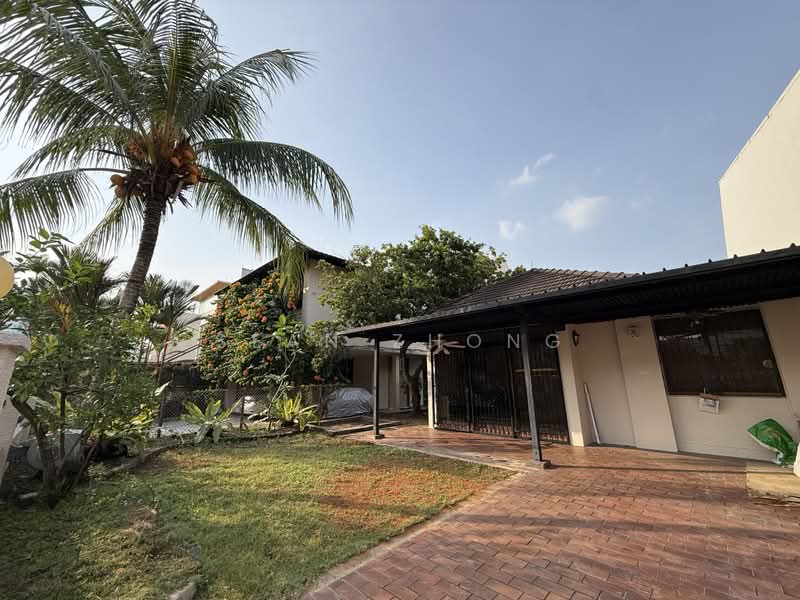 Crowhurst Drive - Huge Land w Garden, Crowhurst Drive, 3 Bedrooms, 2,800 sqft, Semi-Detached House For Rent, by Sean Zhong, 500095581 - Exterior - PropertyGuru.com.sg