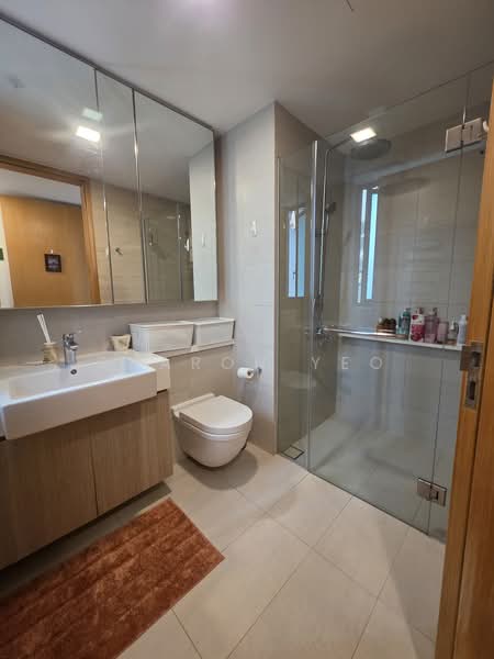 Thomson Three, 41 Bright Hill Drive, 3 Bedrooms, 1,141 sqft, Condominium For Sale, by Sharon Yeo, 500095596 - Bathroom - PropertyGuru.com.sg