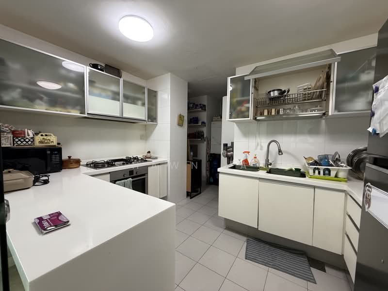One Amber, 1 Amber Gardens, 4 Bedrooms, 1,453 sqft, Condominium For Sale, by Shawn Lai, 500095600 - Kitchen - PropertyGuru.com.sg