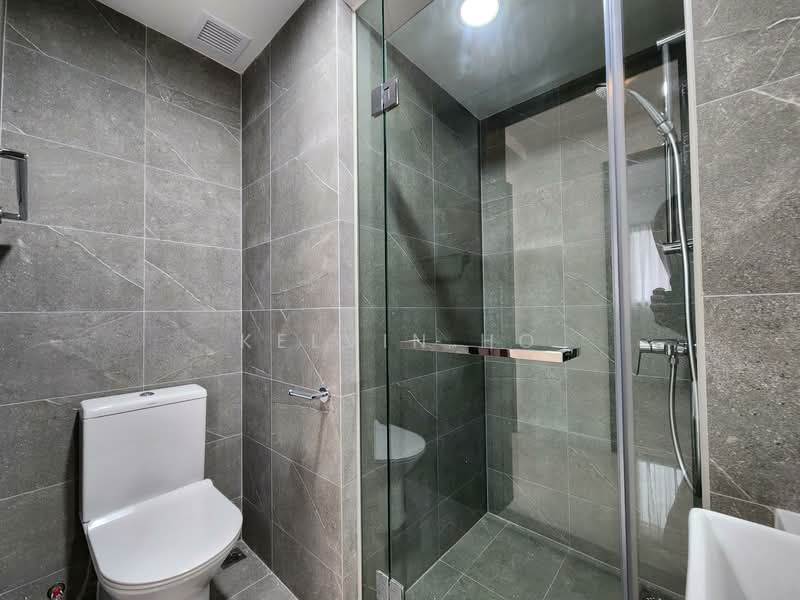 Riverfront Residences Condominium For Sale at S$ 1,288,000 | PropertyGuru Singapore - Bathroom