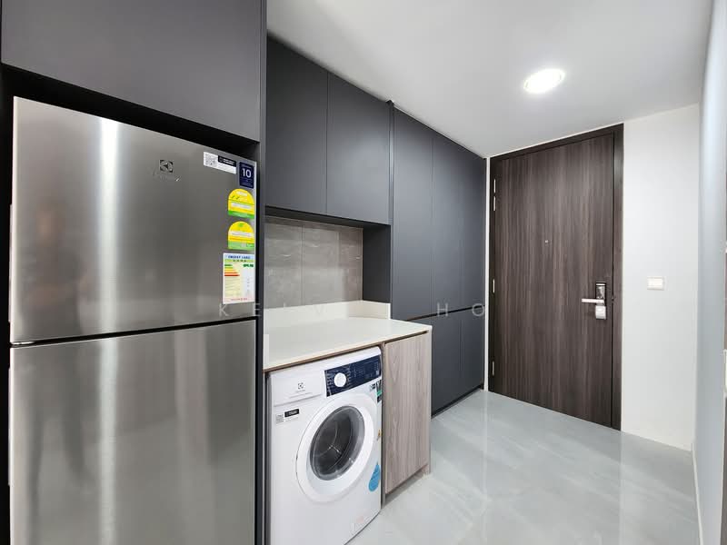 Riverfront Residences Condominium For Sale at S$ 1,288,000 | PropertyGuru Singapore - Kitchen