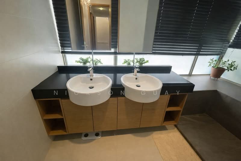 The Waterline Condominium For Sale at S$ 1,980,000 | PropertyGuru Singapore - Bathroom