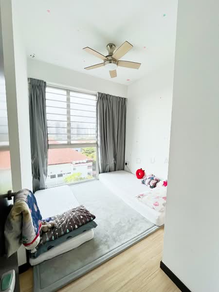 Lake Life Executive Condominium For Sale at S$ 1,750,000 | PropertyGuru Singapore - Bedroom
