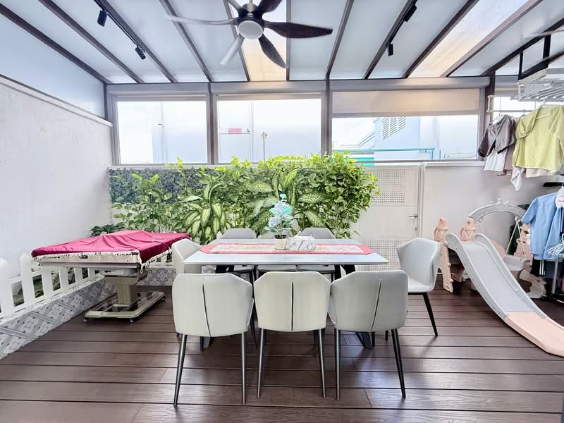 Northoaks Condominium For Sale at S$ 2,200,000 | PropertyGuru Singapore - Balcony