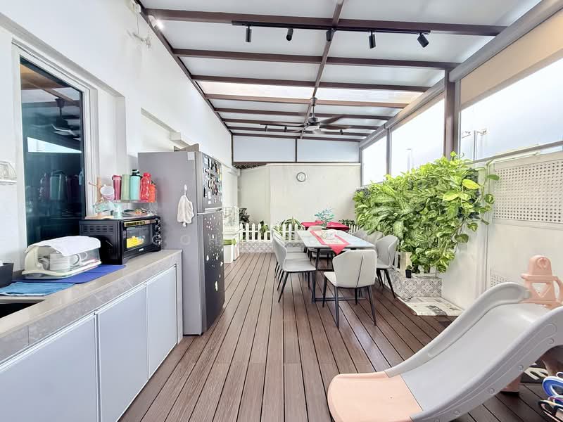 Northoaks Condominium For Sale at S$ 2,200,000 | PropertyGuru Singapore - Balcony