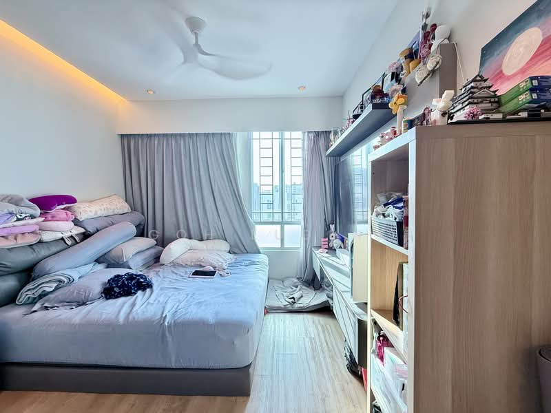 Northoaks Condominium For Sale at S$ 2,200,000 | PropertyGuru Singapore - Bedroom