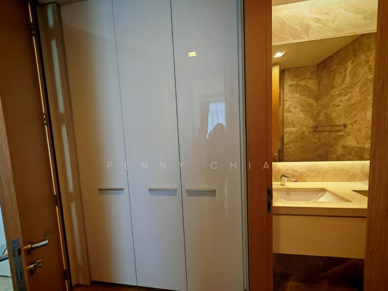 The Laurels @ Cairnhill Road, 38 Cairnhill Road, 2 Bedrooms, 883 sqft, Condominium For Rent, by Penny Chia, 500095639 - Bathroom - PropertyGuru.com.sg
