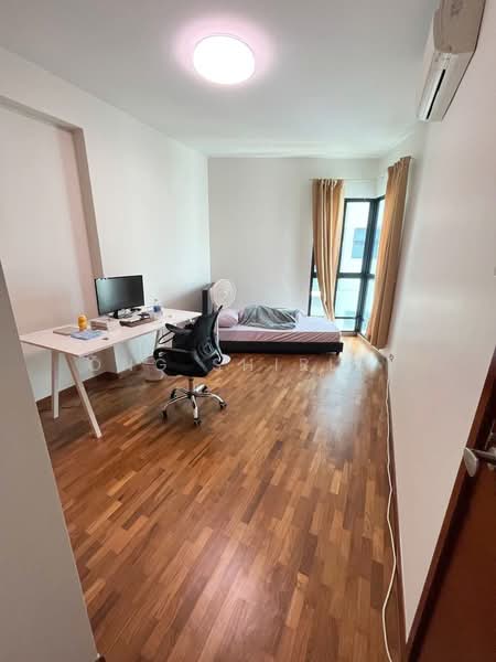 Woodsvale Condominium For Sale at S$ 1,430,000 | PropertyGuru Singapore - Bedroom