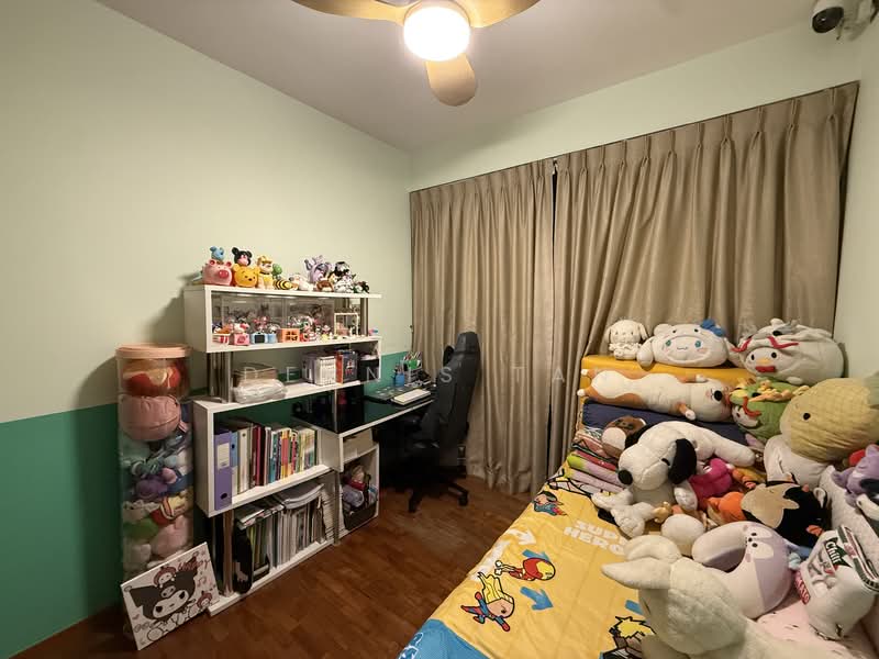 Twin Waterfalls Executive Condominium For Sale at S$ 1,788,888 | PropertyGuru Singapore - Common Bedroom 2