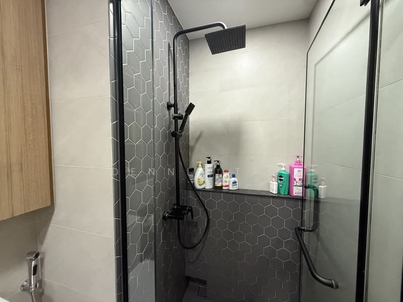 Twin Waterfalls Executive Condominium For Sale at S$ 1,788,888 | PropertyGuru Singapore - Master Bathroom