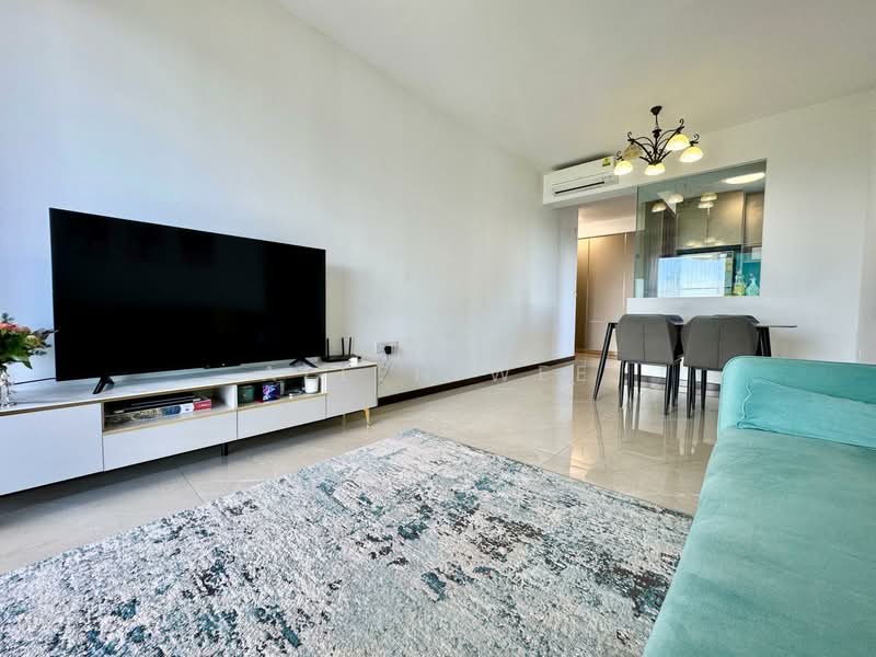 Like brand new High floor 3bedder No extension Low maintenance fee Condominium For Sale at S$ 1,898,000 | PropertyGuru Singapore - Living Room