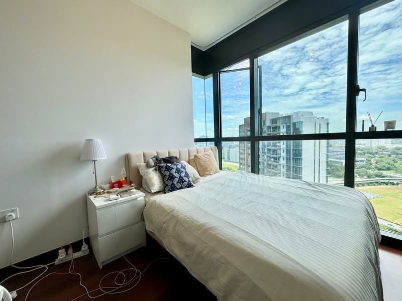 Like brand new High floor 3bedder No extension Low maintenance fee Condominium For Sale at S$ 1,898,000 | PropertyGuru Singapore - Bedroom