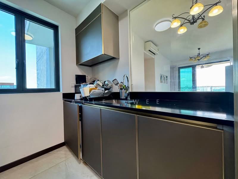 Like brand new High floor 3bedder No extension Low maintenance fee Condominium For Sale at S$ 1,898,000 | PropertyGuru Singapore - Kitchen