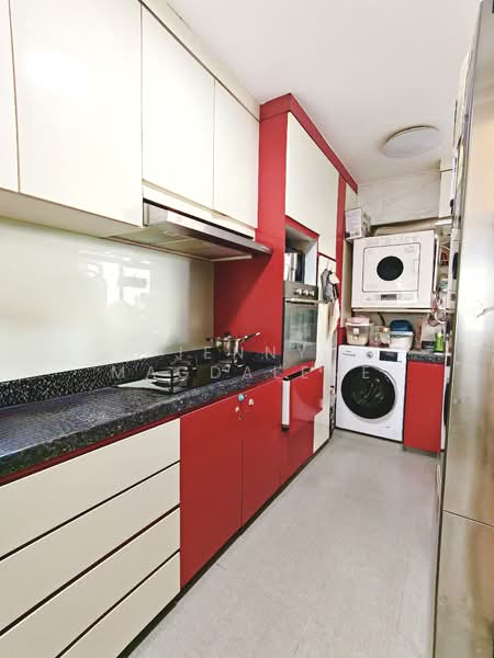 118A Jalan Membina HDB Flat For Sale at S$ 1,038,000 | PropertyGuru Singapore - Kitchen