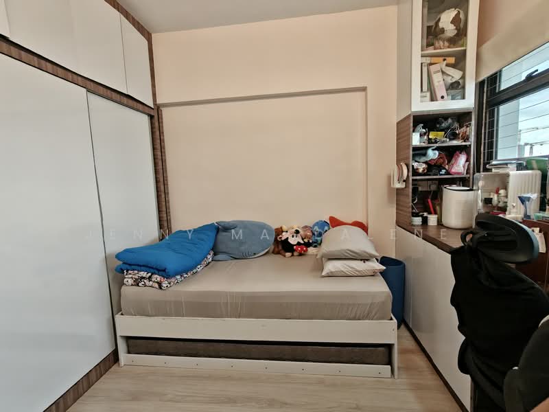 118A Jalan Membina HDB Flat For Sale at S$ 1,038,000 | PropertyGuru Singapore - Bedroom