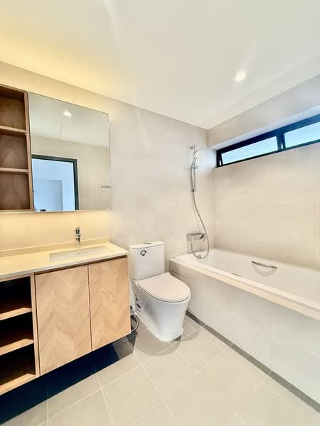 Wing on Life Garden, 335 Bukit Timah Road, 5 Bedrooms, 3,498 sqft, Apartment For Rent, by Fidelia Yeo, 500095655 - Bathroom - PropertyGuru.com.sg