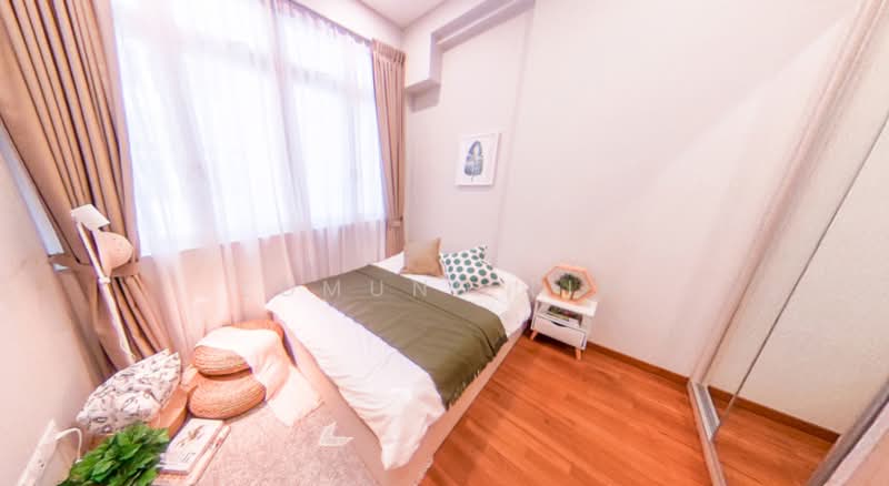 Ritz @ Farrer Apartment For Sale at S$ 1,500,000 | PropertyGuru Singapore - Bedroom