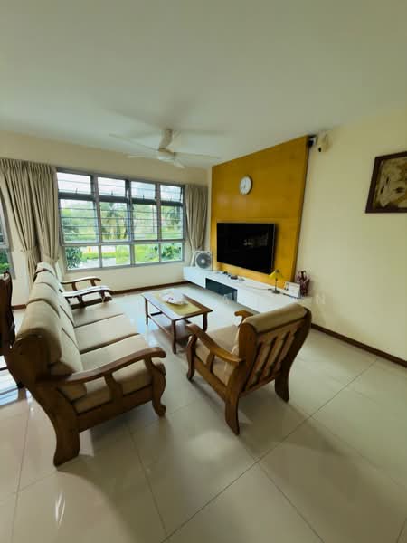 513D Yishun Street 51 HDB Flat For Sale at S$ 730,000 | PropertyGuru Singapore - Living Room