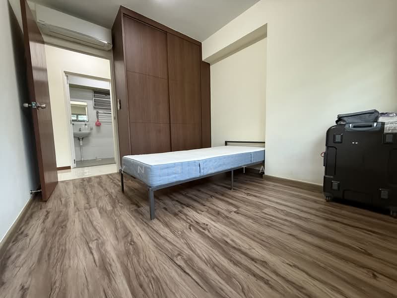 513D Yishun Street 51 HDB Flat For Sale at S$ 730,000 | PropertyGuru Singapore - Bedroom