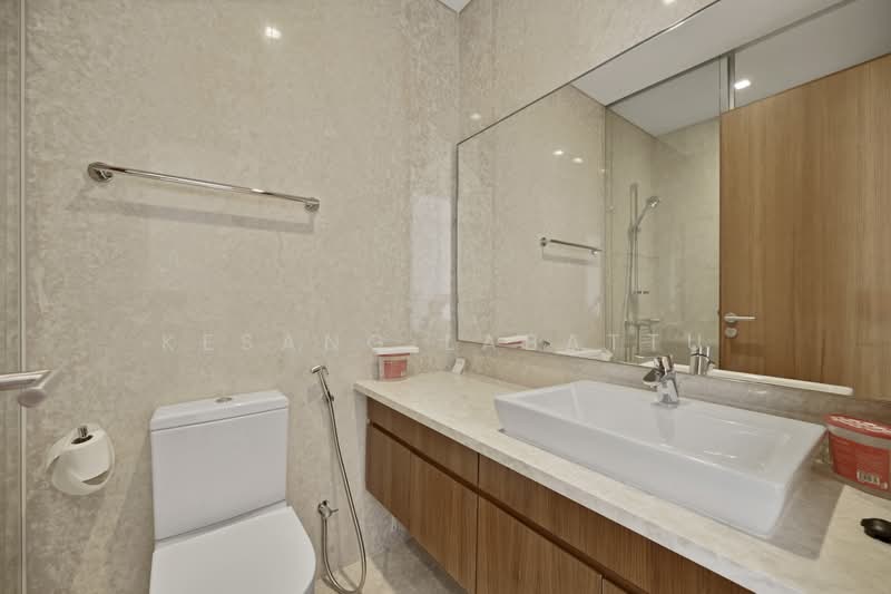 Skyline @ Orchard Boulevard, 23 Angullia Park, 4 Bedrooms, 3,100 sqft, Condominium For Rent, by Kesang Labattu, 500095674 - Bathroom - PropertyGuru.com.sg