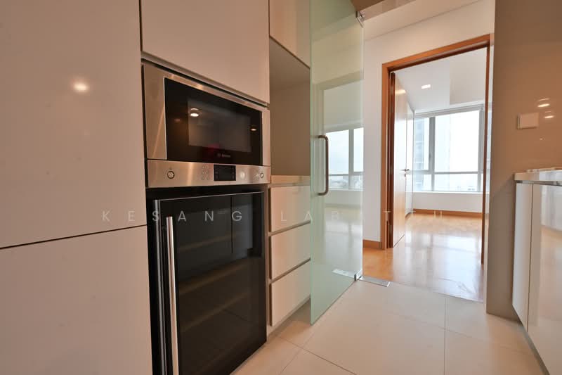 Skyline @ Orchard Boulevard, 23 Angullia Park, 4 Bedrooms, 3,100 sqft, Condominium For Rent, by Kesang Labattu, 500095674 - Kitchen - PropertyGuru.com.sg