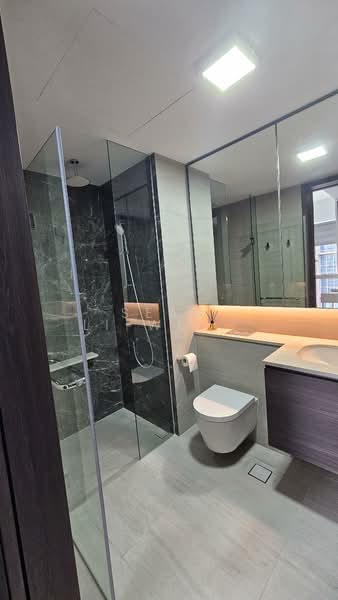 Pasir Ris 8, 8 Pasir Ris Drive 8, 2 Bedrooms, 710 sqft, Apartment For Rent, by Sean Li-wen Cheong, 500095675 - Bathroom - PropertyGuru.com.sg