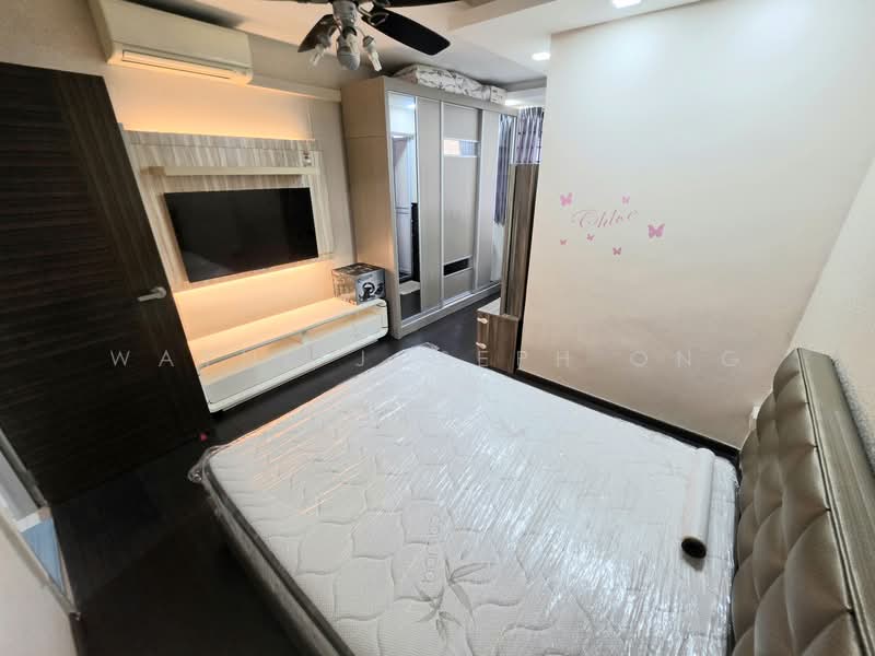 824 Jurong West Street 81 HDB Flat For Sale at S$ 638,000 | PropertyGuru Singapore - Bedroom