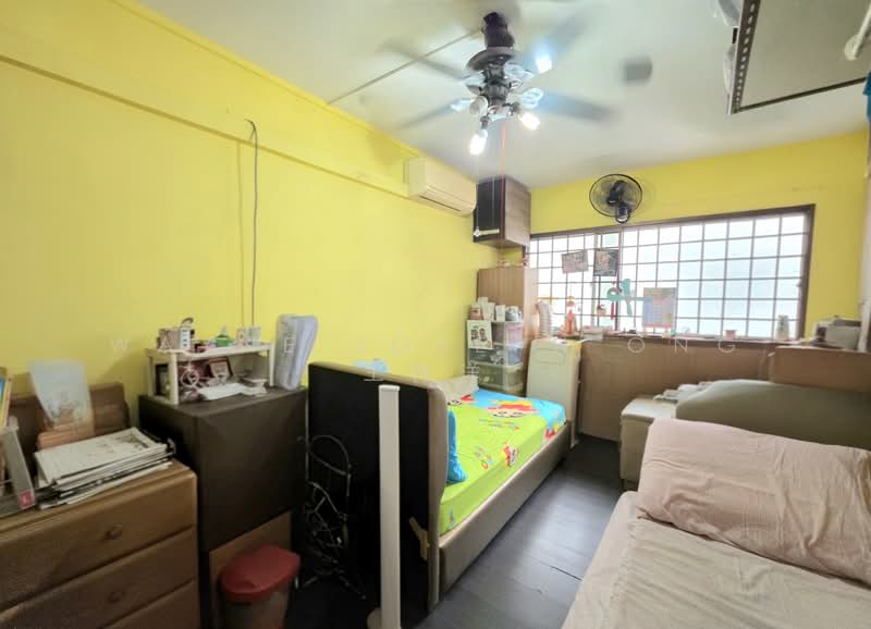 824 Jurong West Street 81 HDB Flat For Sale at S$ 638,000 | PropertyGuru Singapore - Bedroom