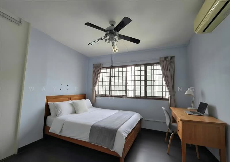 824 Jurong West Street 81 HDB Flat For Sale at S$ 638,000 | PropertyGuru Singapore - Bedroom