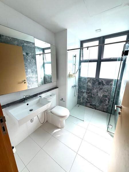 Eight Courtyards, 6 Canberra Drive, Sembawang / Yishun, 2 Bedrooms, 861 sqft, Condominium For Sale, by Wilson Chen, 500095686 - Bathroom - PropertyGuru.com.sg